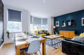 Modern Boutique Flat in Harrogate - Sleeps 16